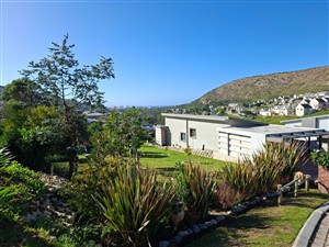 House For Sale in Island View, Mossel Bay - P1619758
