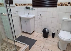 House For Sale in Rhodesdene, Kimberley - P1620398