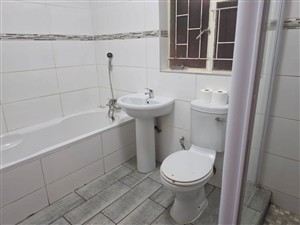 House For Sale in Rhodesdene, Kimberley - P1620398