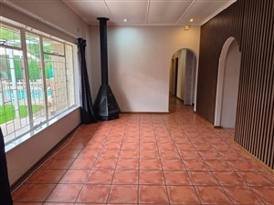 House For Sale in Rhodesdene, Kimberley - P1620398