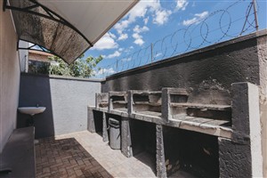 Apartment For Sale in Greenhills, Randfontein - P1621005