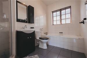 Apartment For Sale in Greenhills, Randfontein - P1621005