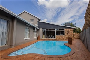 Listing main image