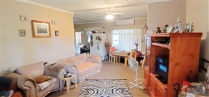 Secure 2-Bedroom Town House in a Sought-After Development! - P1623894