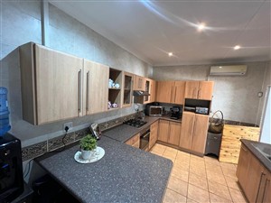 House For Sale in Verwoerdpark Kimberley Northern Cape - P1625778
