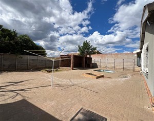 House For Sale in Albertynshof Kimberley Northern Cape - P1627510