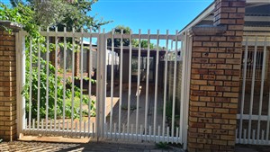 House For Sale in Albertynshof Kimberley Northern Cape - P1627510