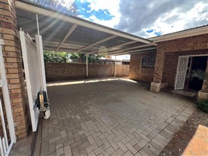 House For Sale in Albertynshof Kimberley Northern Cape - P1627510