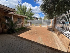 House For Sale in Albertynshof Kimberley Northern Cape - P1627510