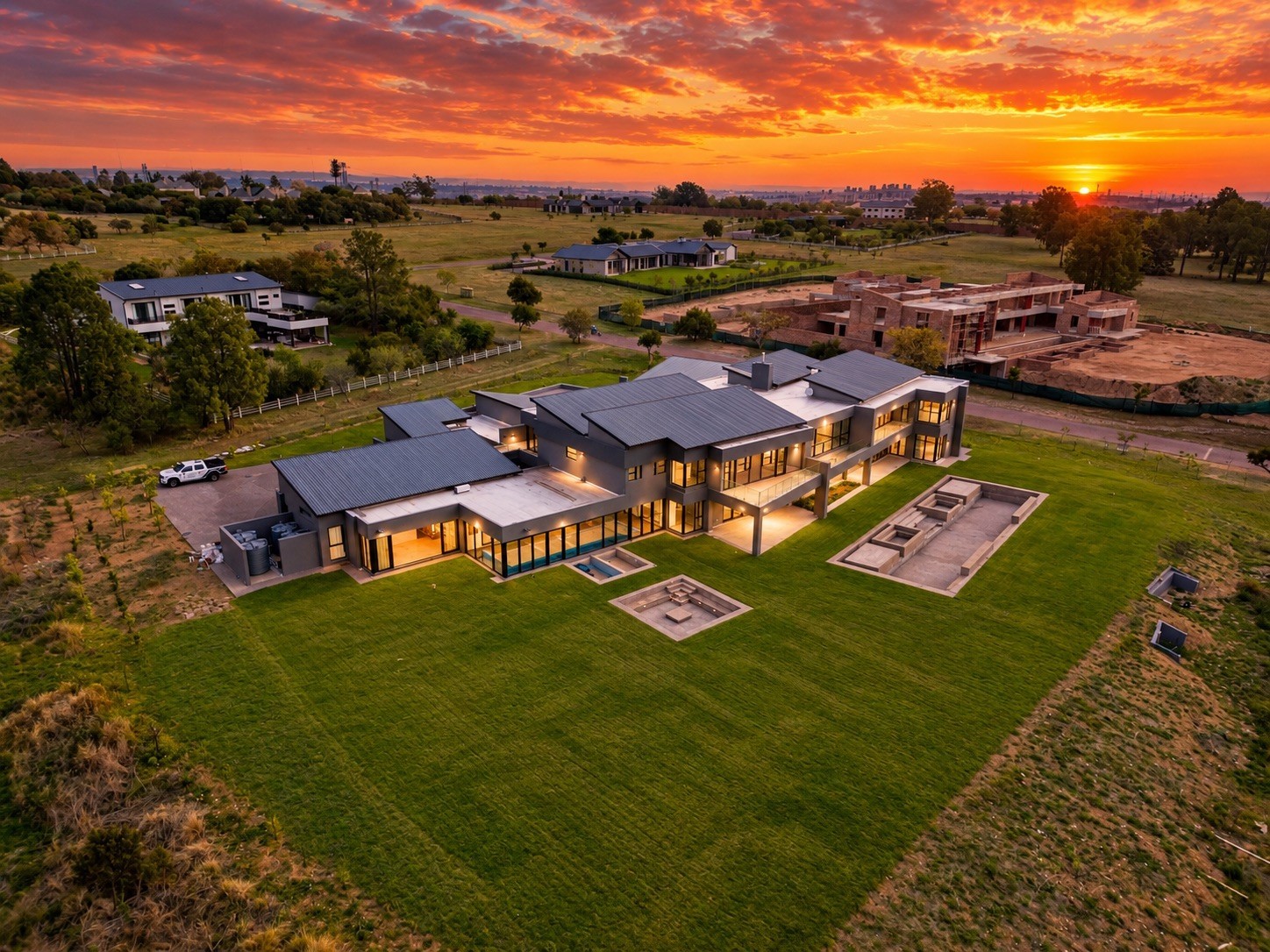 House for sale in Kyalami, Midrand, 2200 m²