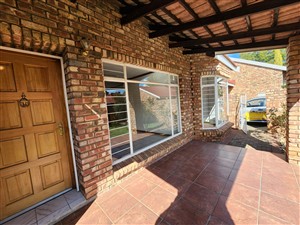 Townhouse To Rent in Kimberley Central Kimberley - P1628984