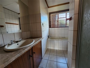 Townhouse To Rent in Kimberley Central Kimberley - P1628984