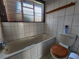 Townhouse To Rent in Kimberley Central Kimberley - P1628984
