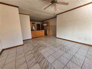 Open plan living area - Townhouse To Rent in Kimberley Central Kimberley - P1628984