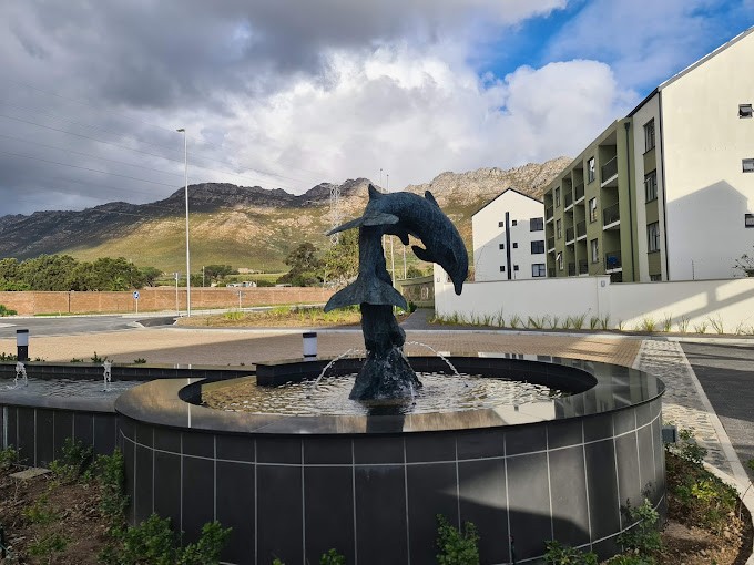 Apartment for sale in Gordons Bay, 65 m²