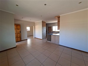 Townhouse For Sale in Rhodesdene Kimberley Northern Cape - P1629296