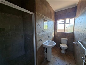 Townhouse For Sale in Rhodesdene Kimberley Northern Cape - P1629296