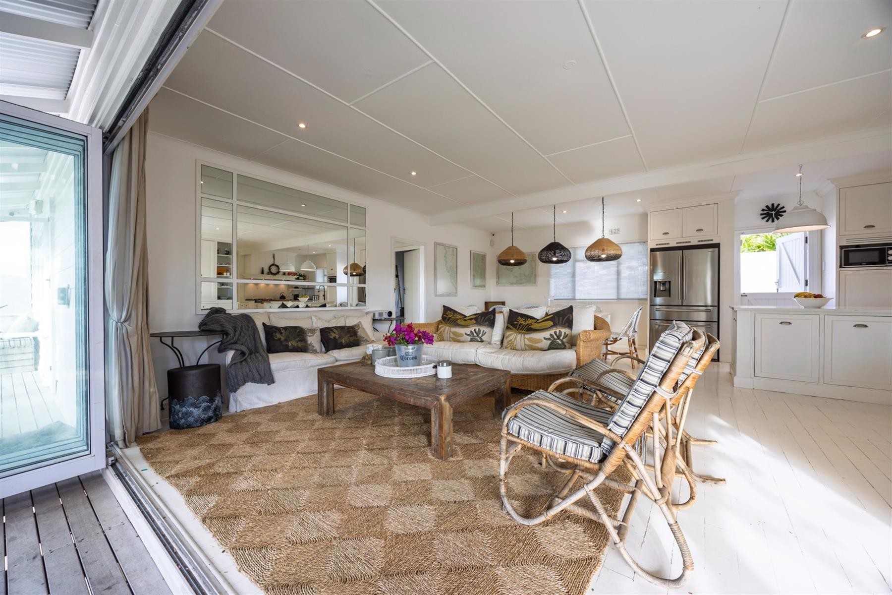 House for sale in Middedorp, Langebaan, 250 m²
