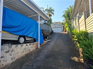 Absolutely beautiful 4 bedroom home For Sale in Amanzimtoti, KwaZulu Natal - P1629293
