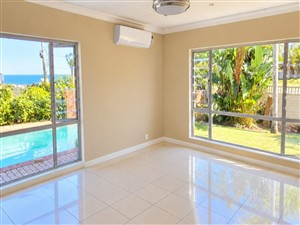 Absolutely beautiful 4 bedroom home For Sale in Amanzimtoti, KwaZulu Natal - P1629293