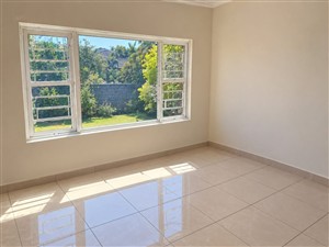 Absolutely beautiful 4 bedroom home For Sale in Amanzimtoti, KwaZulu Natal - P1629293