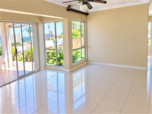Absolutely beautiful 4 bedroom home For Sale in Amanzimtoti, KwaZulu Natal - P1629293