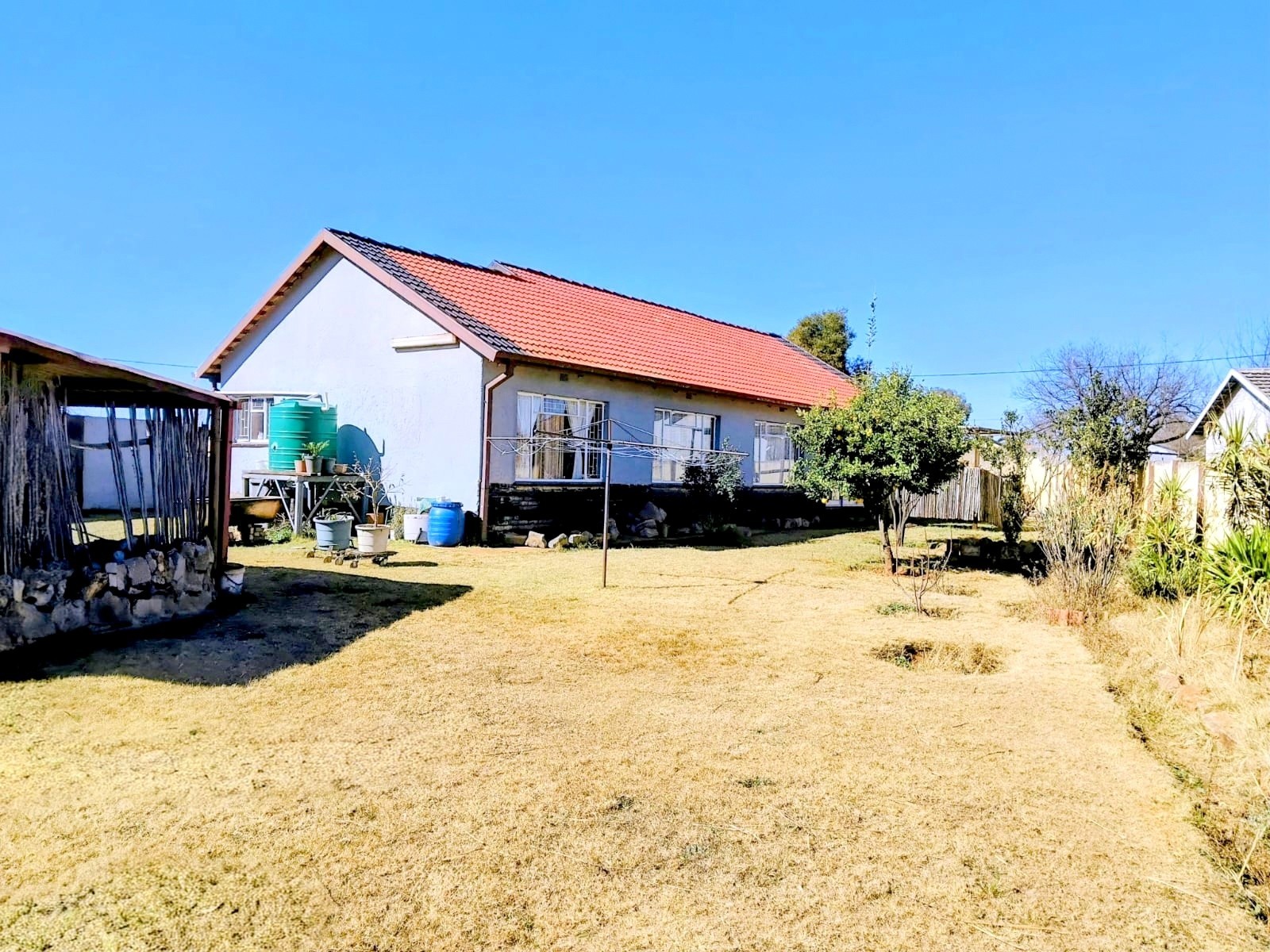 House for sale in Welverdiend, Carletonville, 972 m²