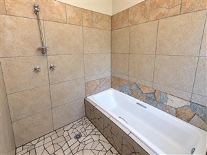 Fixer Upper For Sale in Stilfontein, North West - P1629964