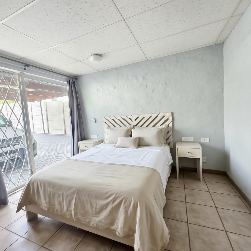 Cottage for rent in Bellair, Bellville, 60 m²
