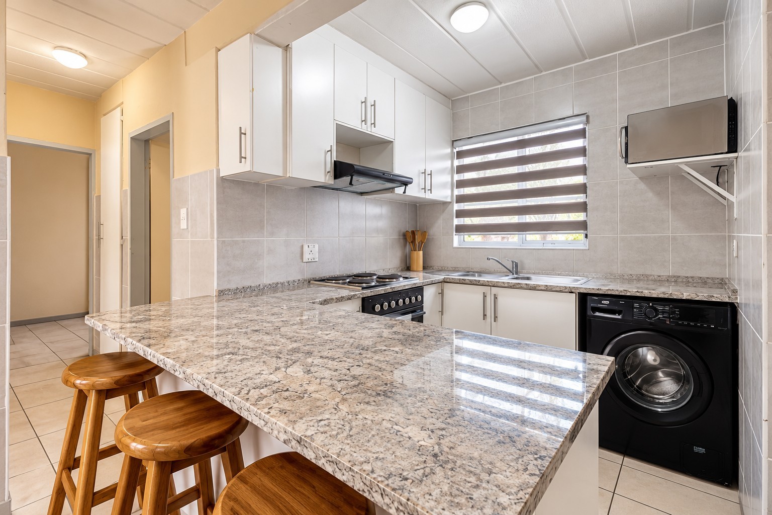 Townhouse for sale in Horizon View, Roodepoort, 48 m²