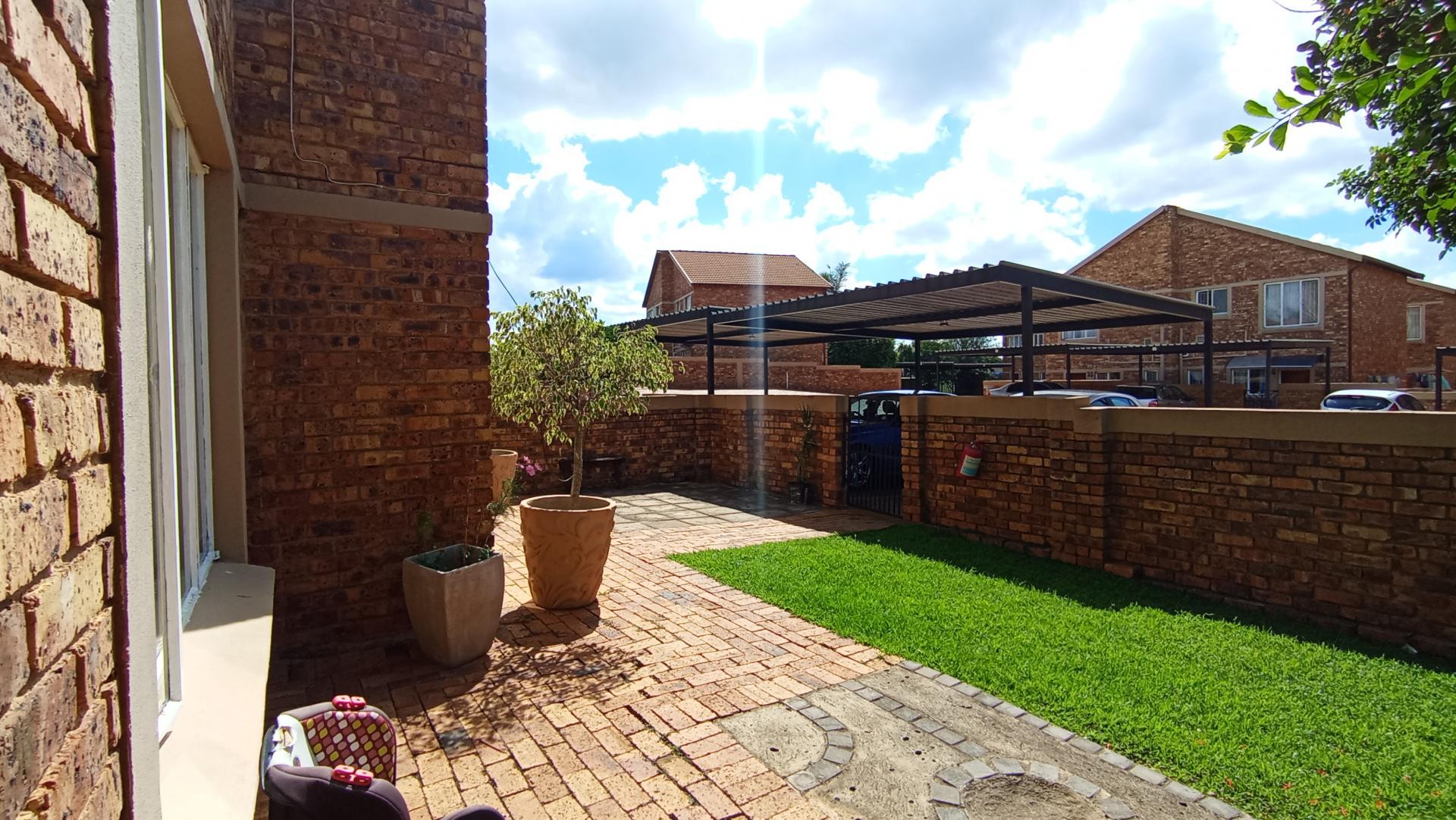 House for sale in Heuwelsig Estate, Centurion, 87 m²