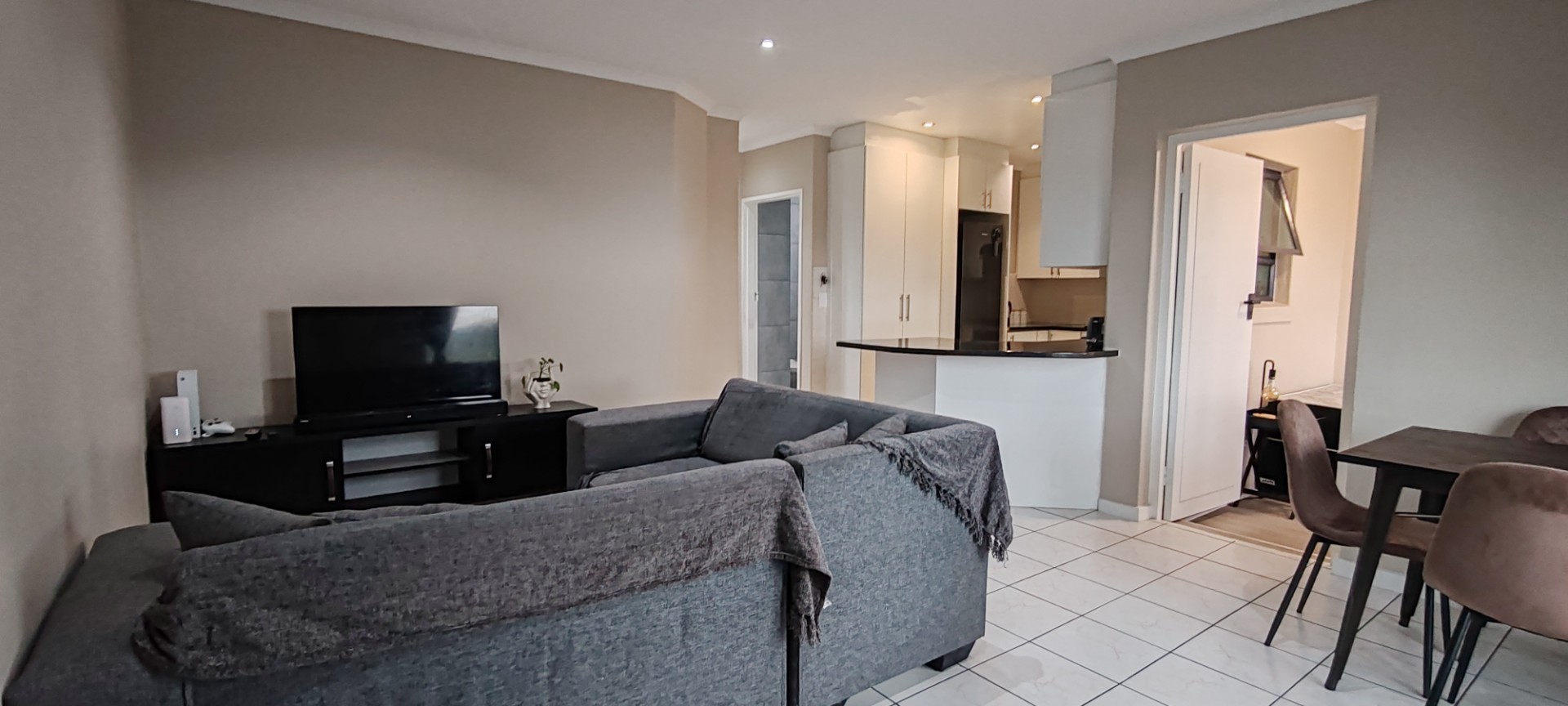 Apartment for rent in Vredekloof, Brackenfell, 61 m²
