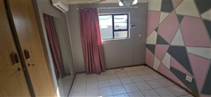 House For Sale in Rhodesdene, Kimberley - P1633094