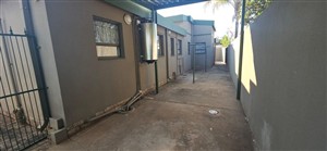House For Sale in Rhodesdene, Kimberley - P1633094