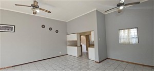 House For Sale in Rhodesdene, Kimberley - P1633094