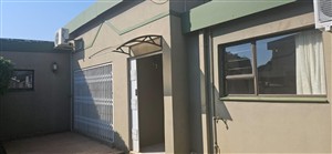 House For Sale in Rhodesdene, Kimberley - P1633094