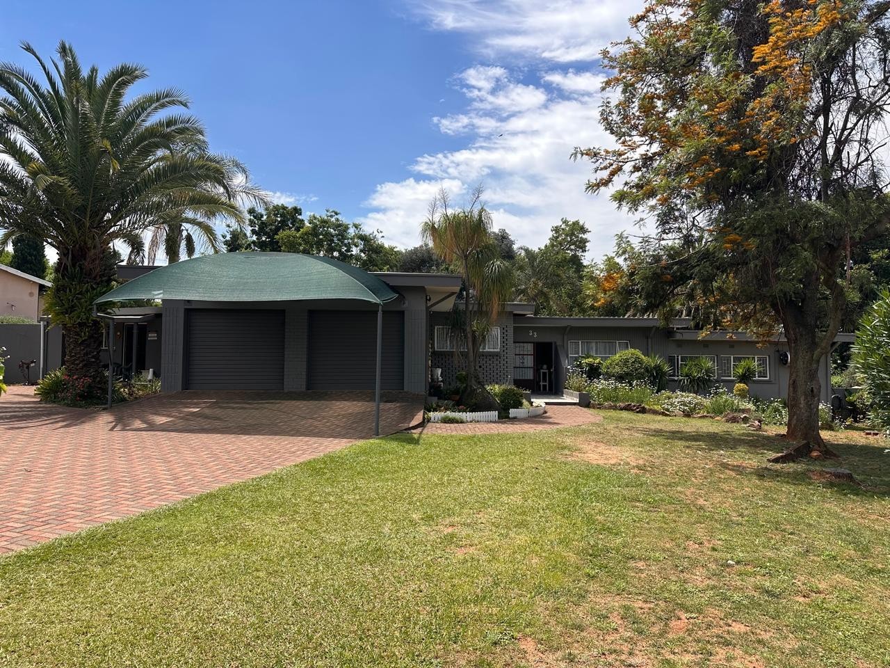 House for sale in Huttenheights, Newcastle, KwaZulu Natal, 320 m²