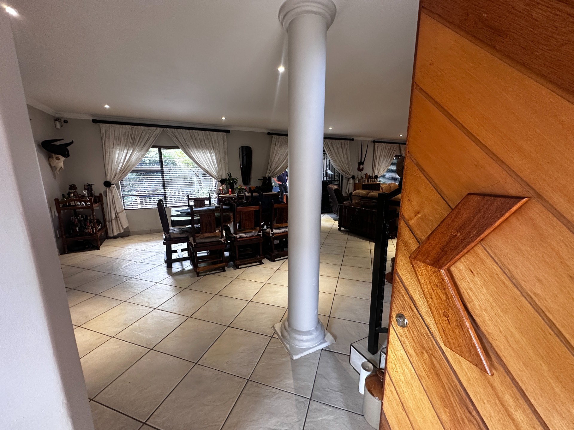 House for sale in Faerie Glen, Pretoria, 241 m²