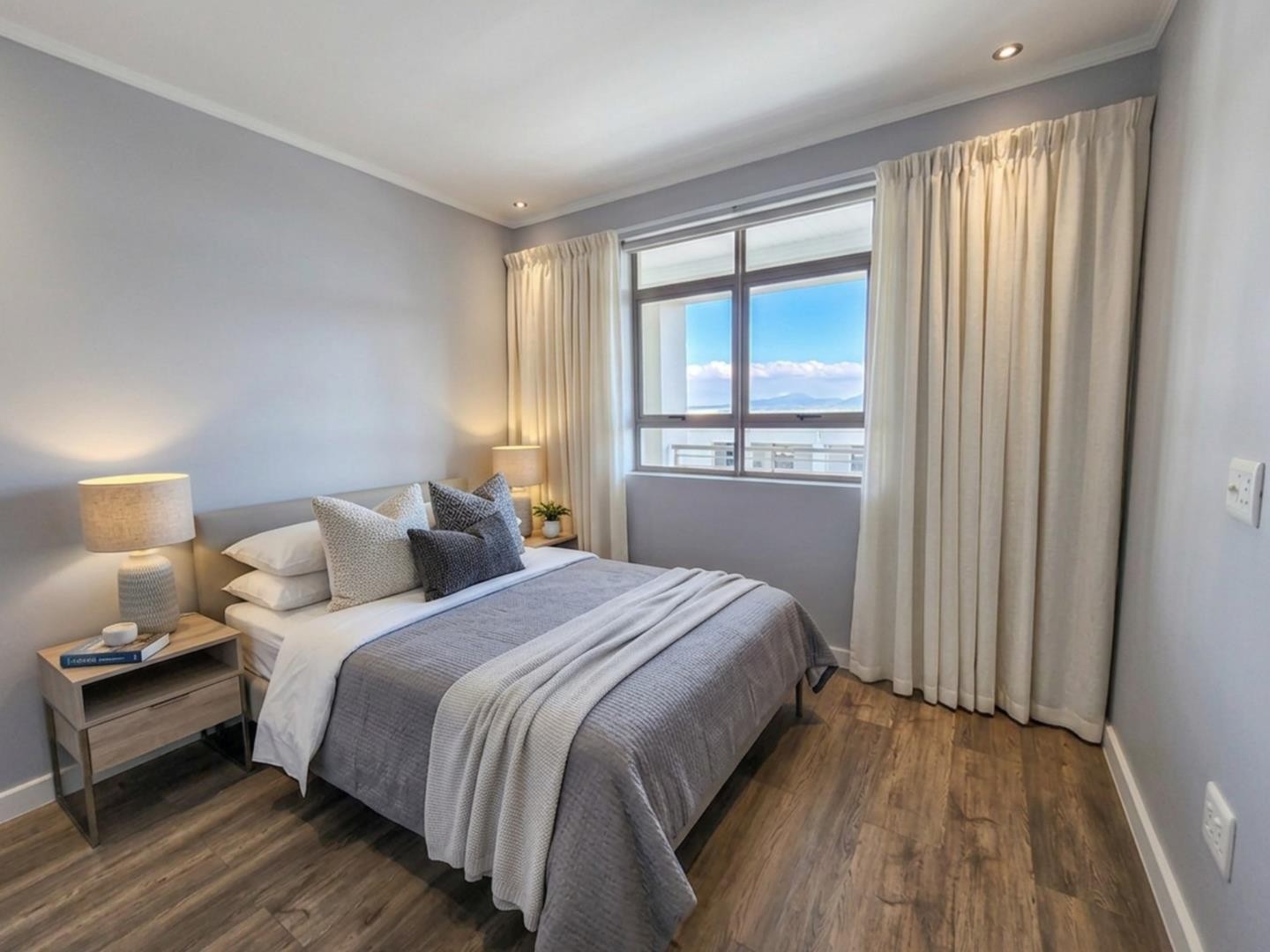 Apartment for sale in Plattekloof, Parow, 77 m²