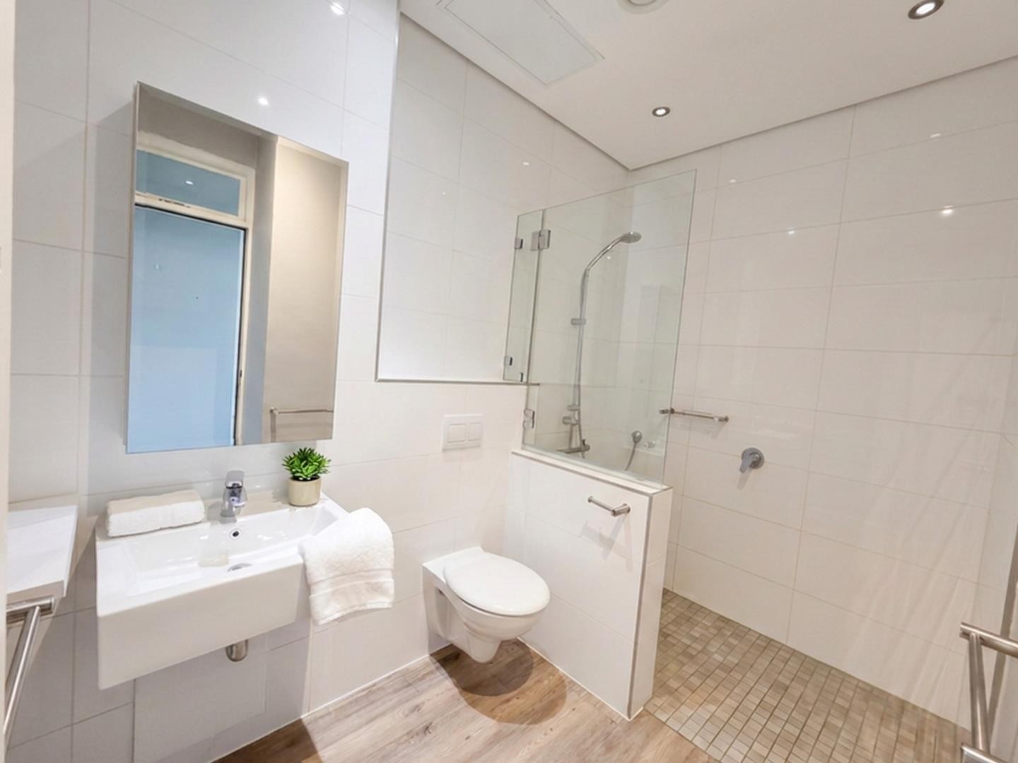 Apartment for sale in Plattekloof, Parow, 77 m²