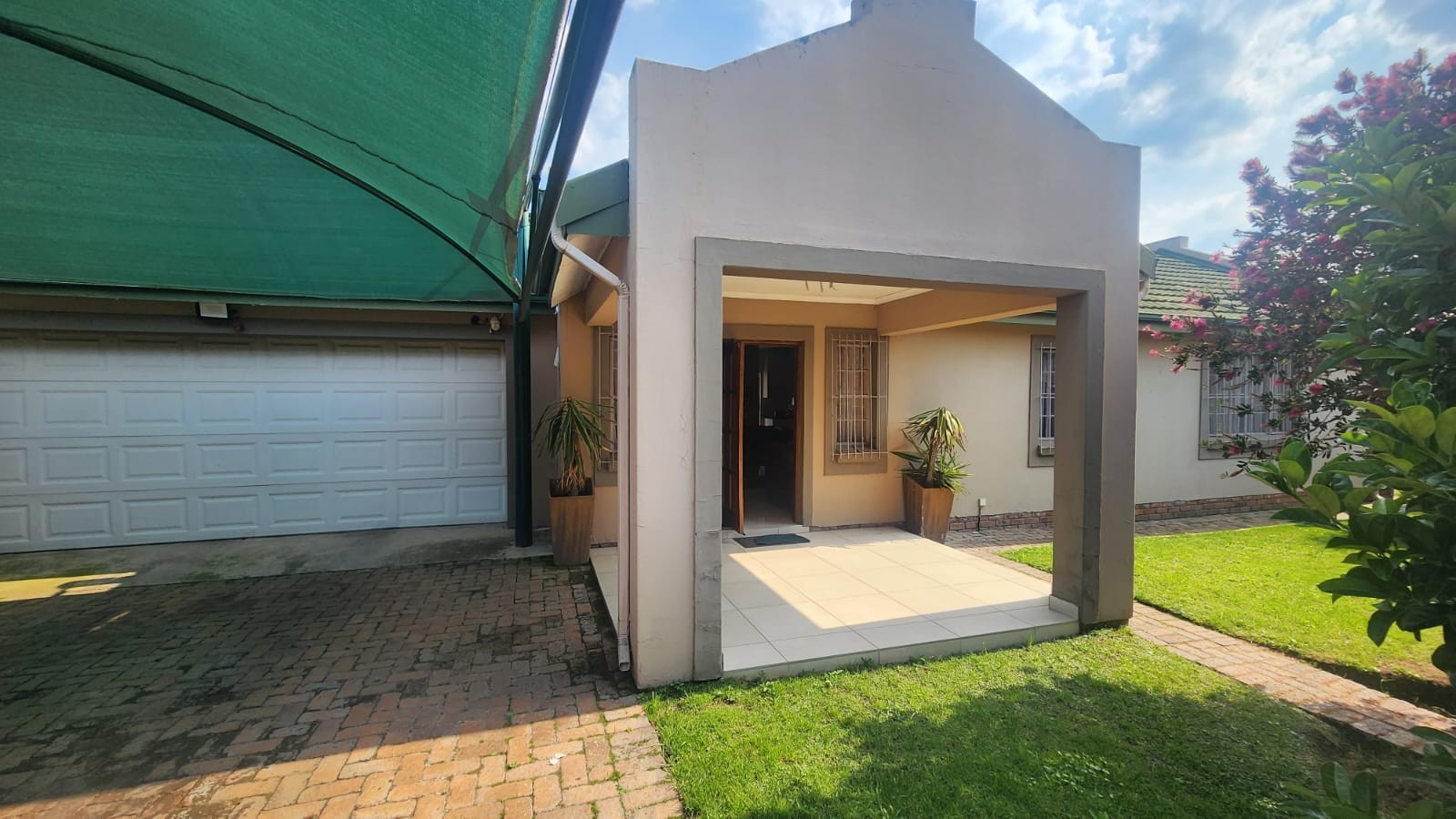 BEAUTIFUL 3 BEDROOM FAMILY HOME WITH POOL AND LAPA FOR SALE IN DALPARK EXT 1