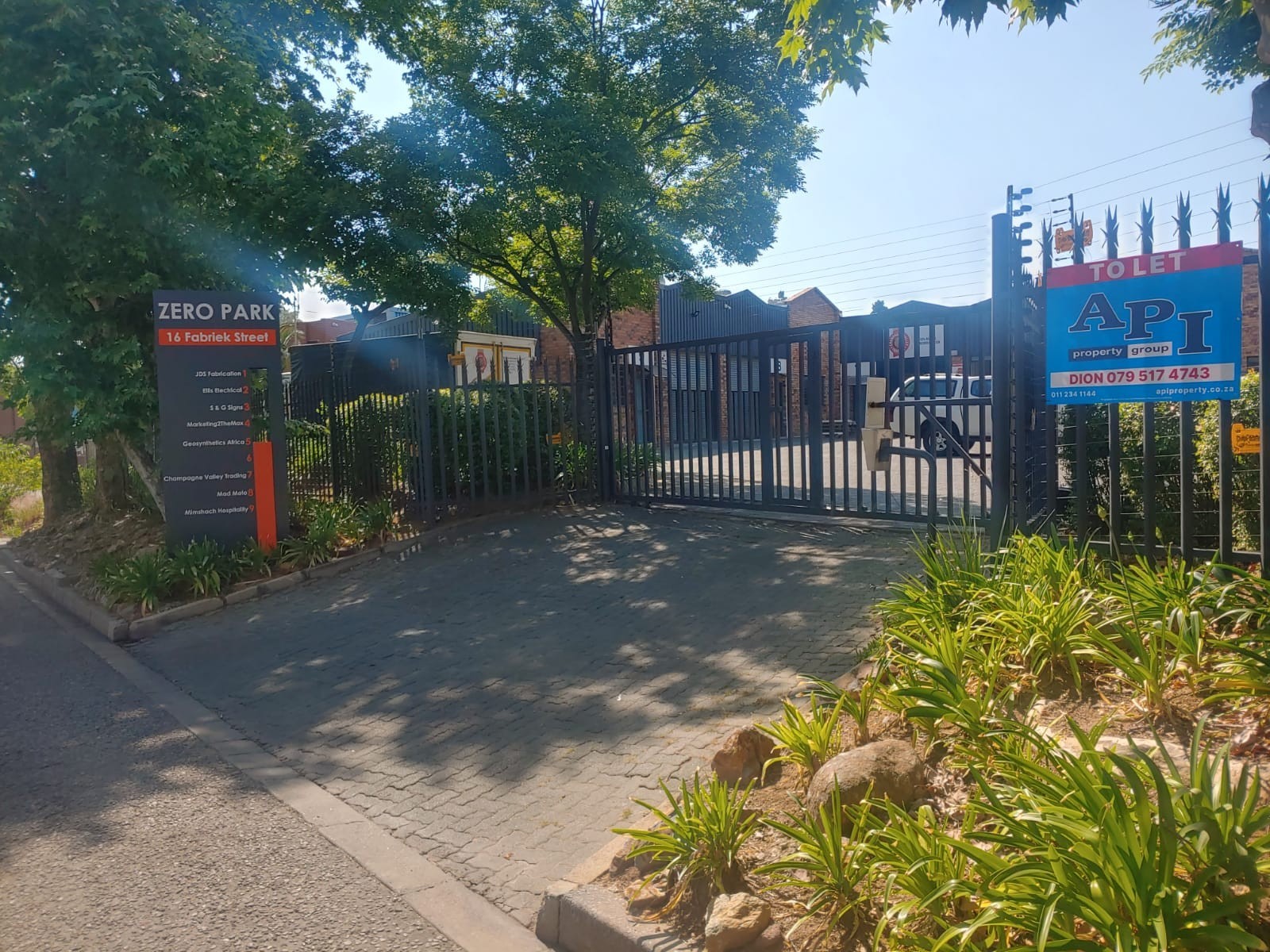 Warehouse for rent in Strijdompark, Randburg, 2, Zero Industrial Park, 176 Fabriek street, Strijdompark, Randburg, Gauteng, 130 m²