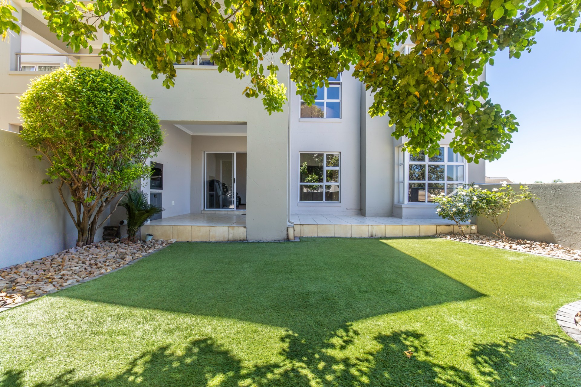 Immaculate 3 Bedroom Ground Floor Apartment in Eagle Canyon Golf and Lifestyle Estate