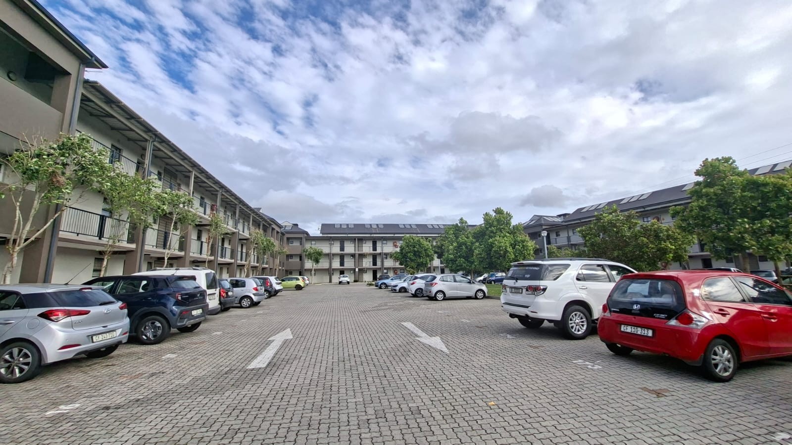 Apartment For Sale in Buhrein, Kraaifontein