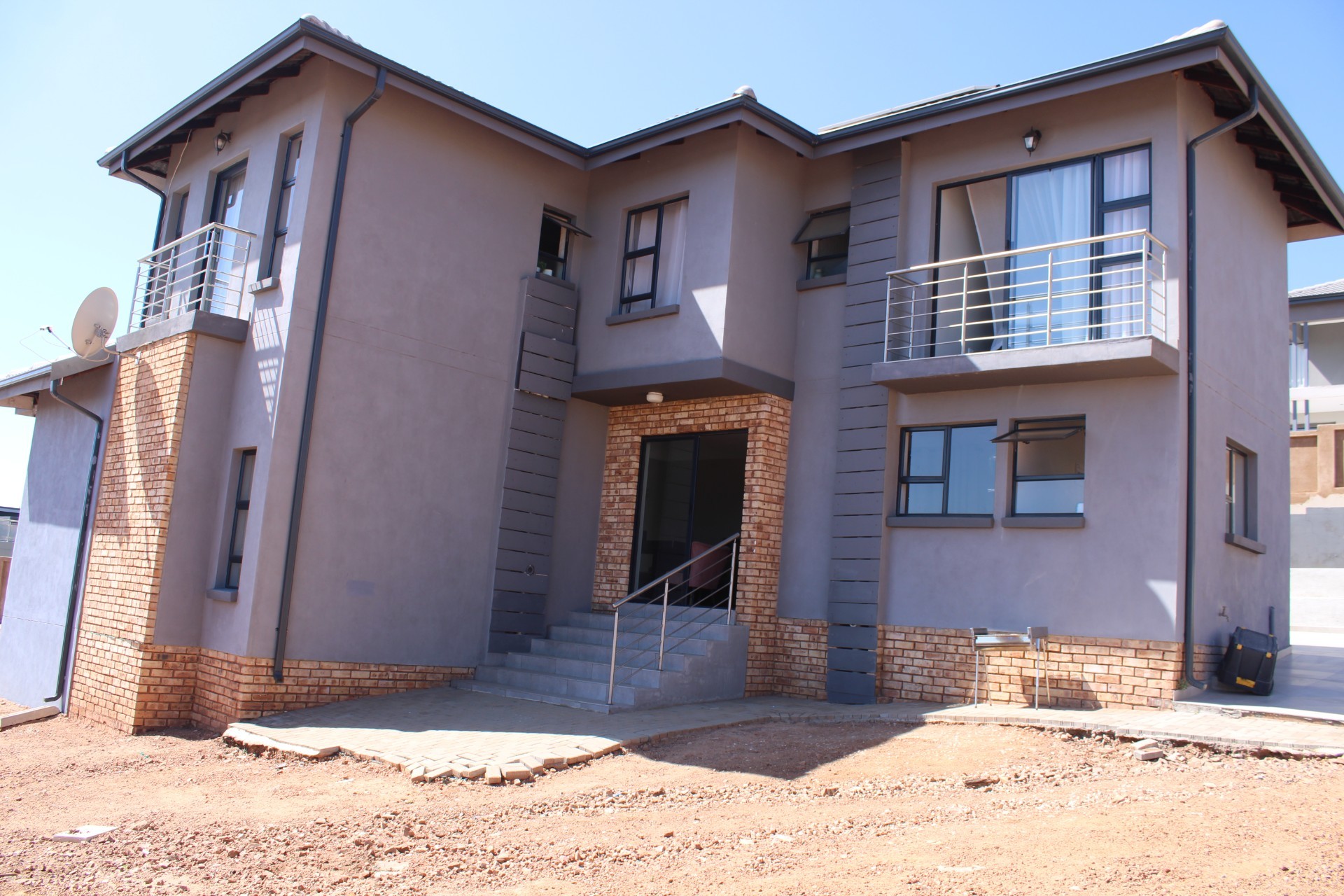 This Four Bedroom Family House Is For Sale In Amandasig Akasia