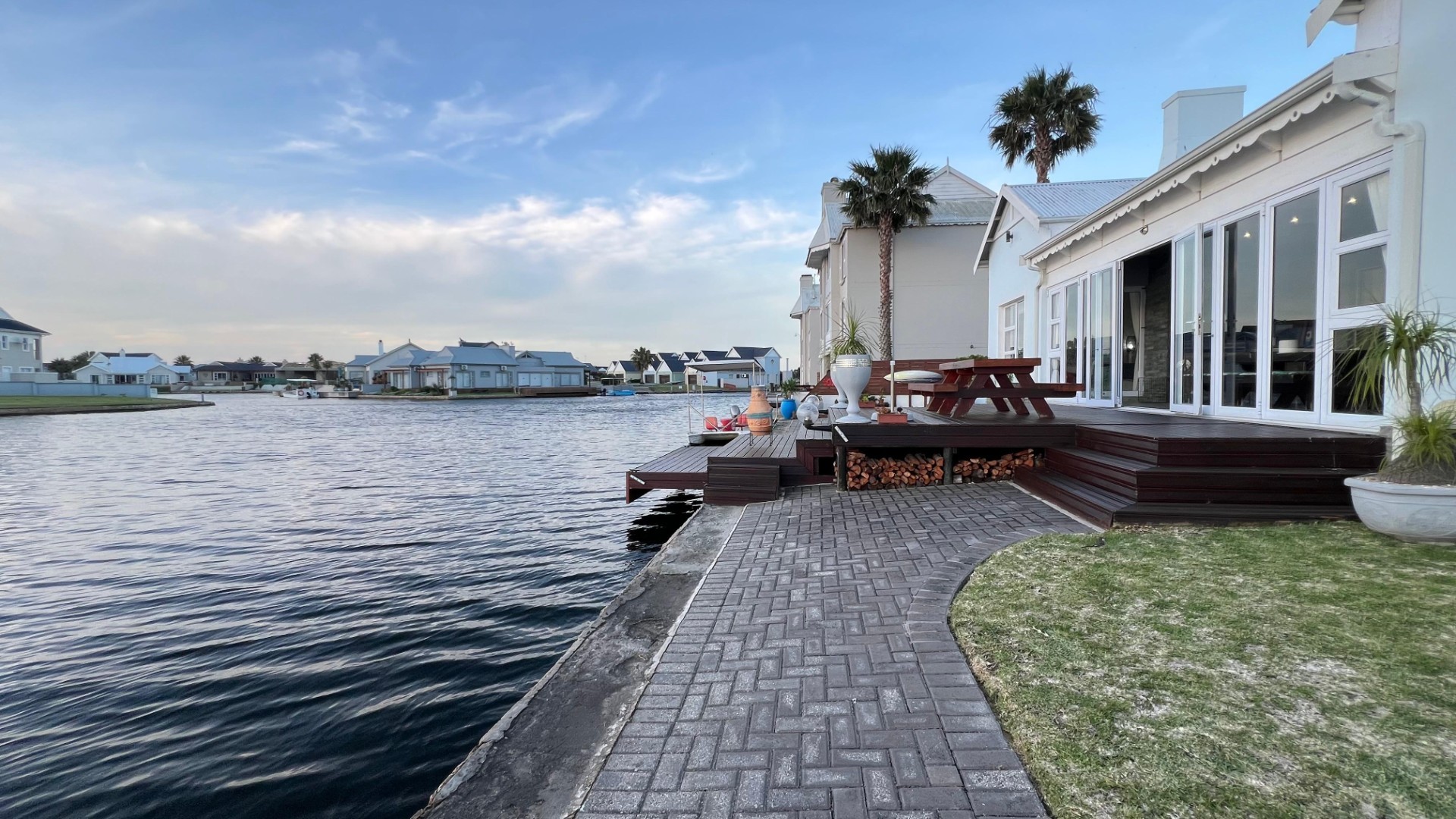 House For Sale in Marina Martinique, Jeffreys Bay