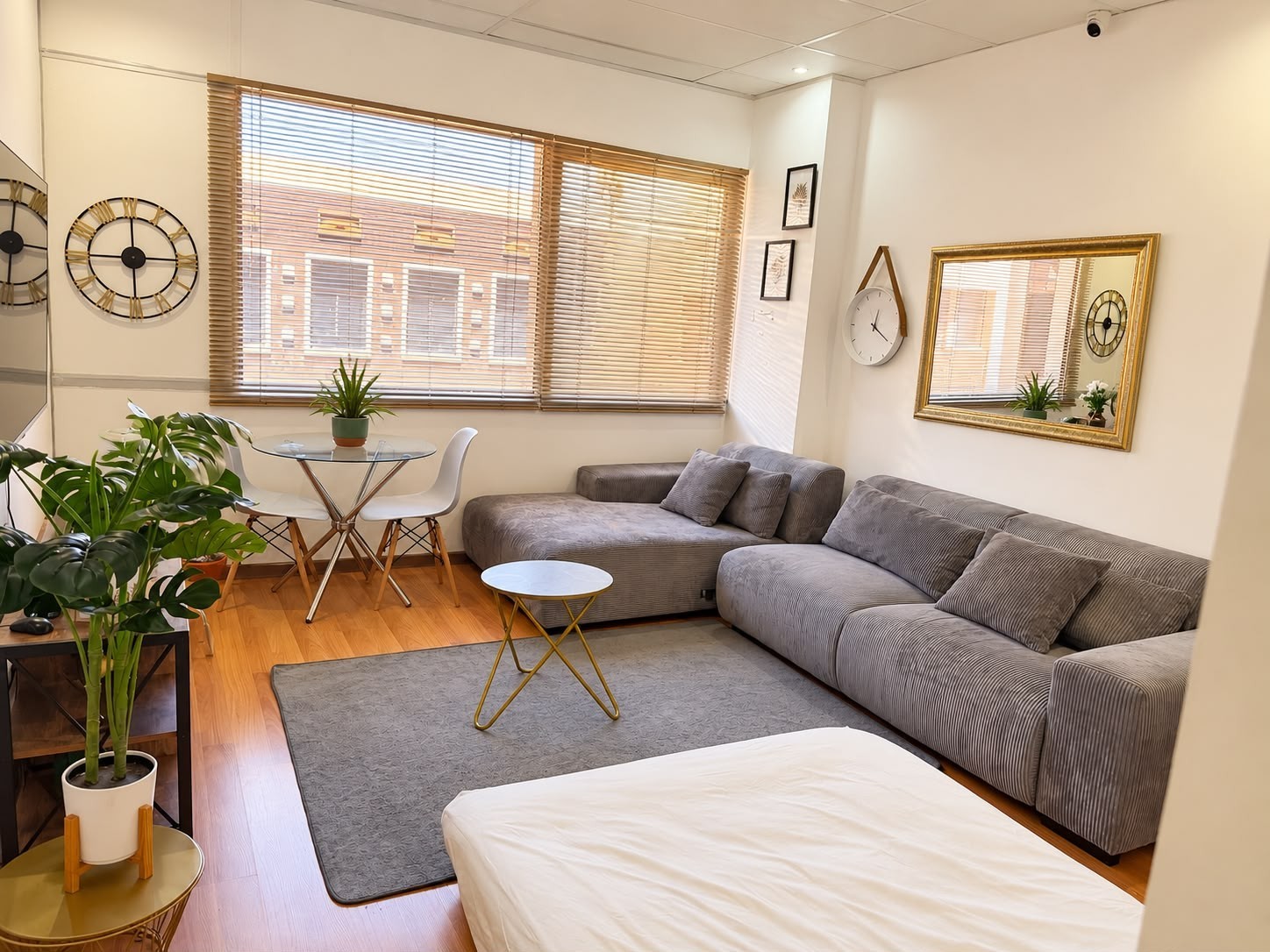 1-Bedroom Apartment for Sale in Johannesburg Central - R350,000