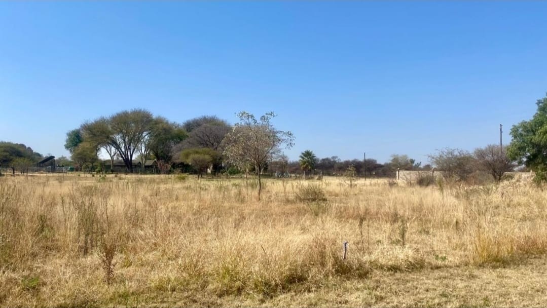 Extra Space, Attractive Price - 674 m² Stand in Bospoort